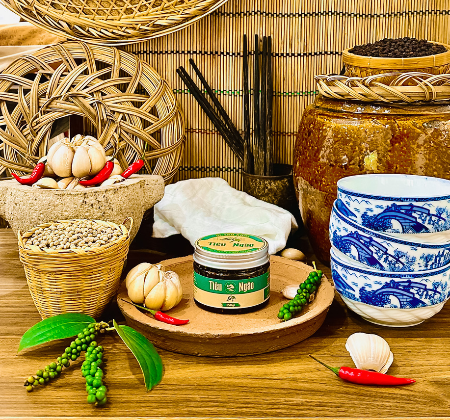 Tiêu ngào nước mắm đường - Đặc sản Phú Quốc