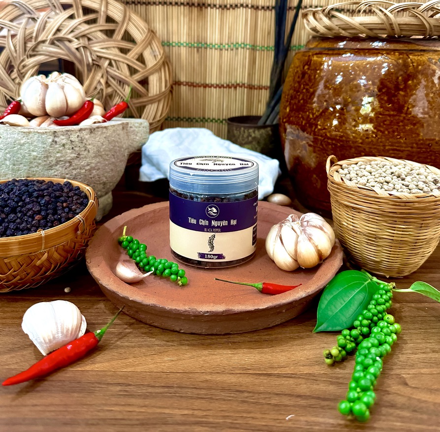 Tiêu đen nguyên hạt (chín lặc tay) – 180g - Đặc sản Phú Quốc